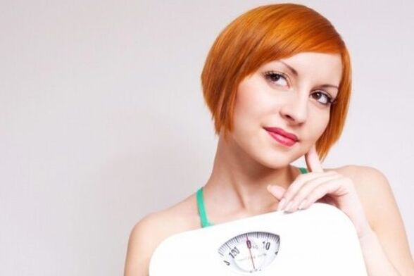Қыз Ducan тамақтану жүйесінің көмегімен салмағын жоғалтады